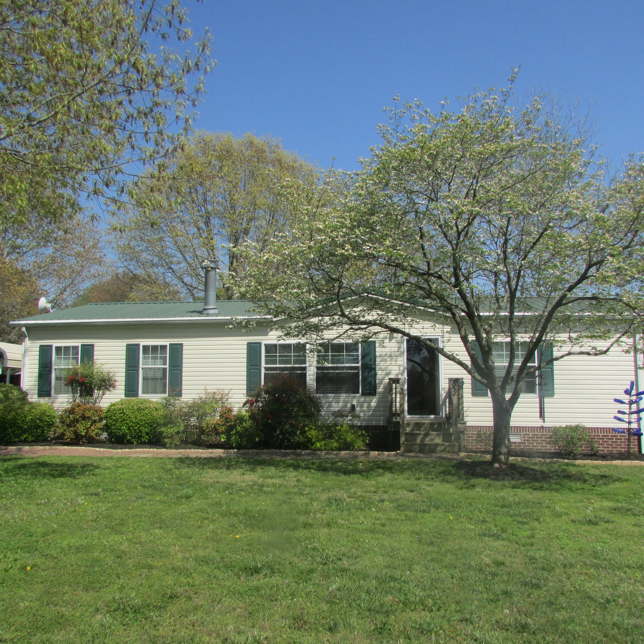 75 Snell Road Ethridge TN 38456