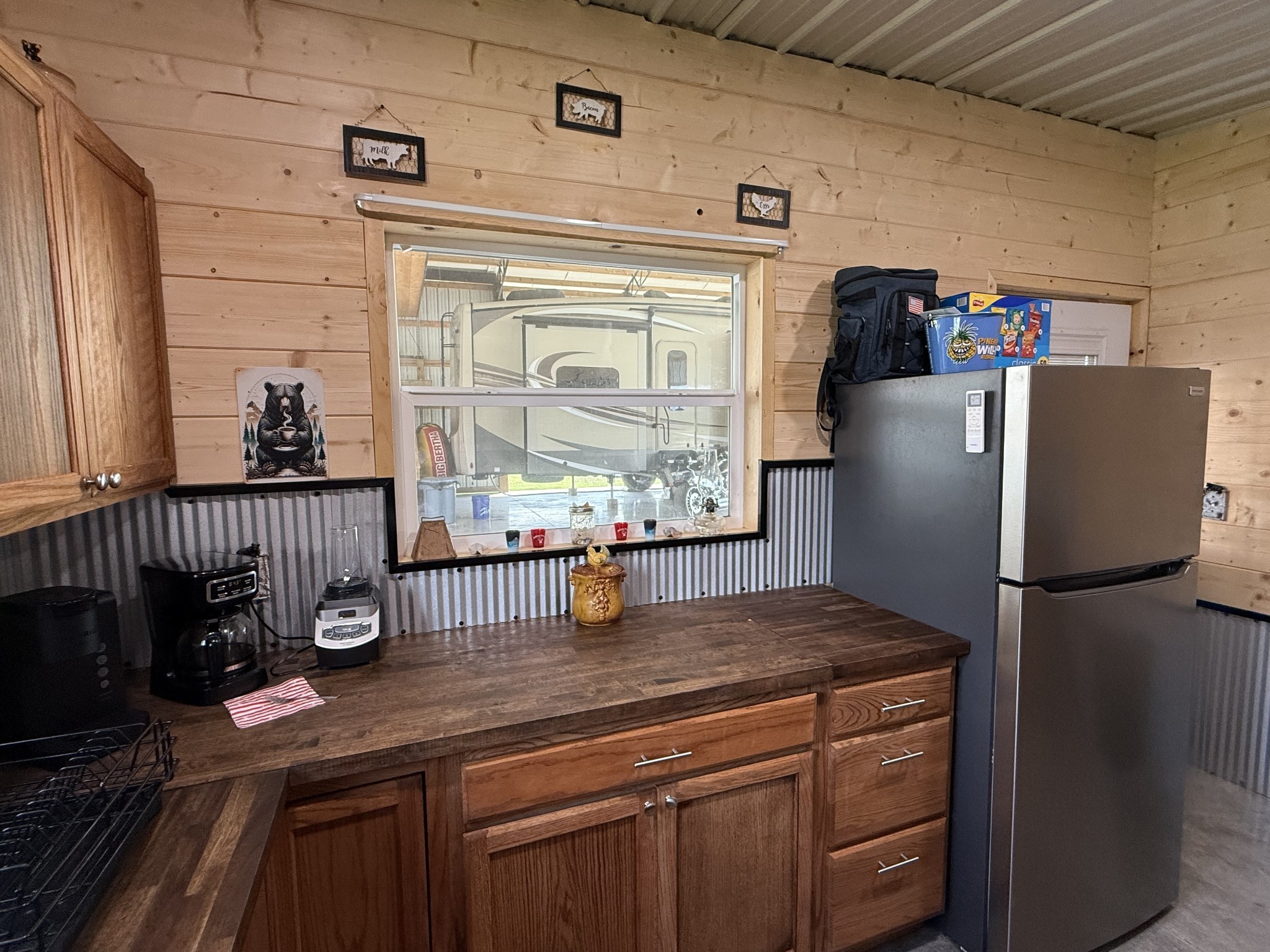 188 S River Front Drive Clifton TN 38425