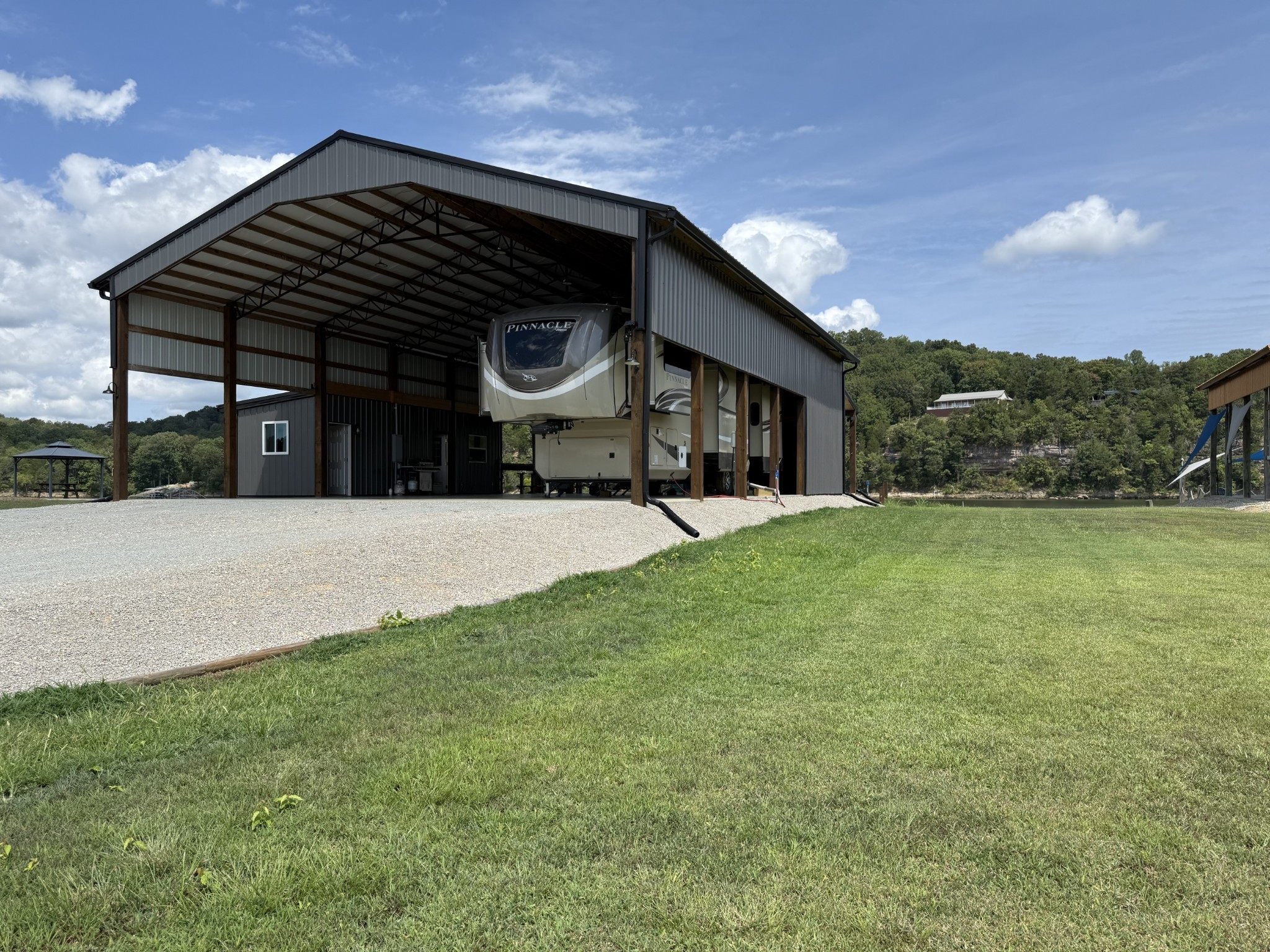 188 S River Front Drive Clifton TN 38425