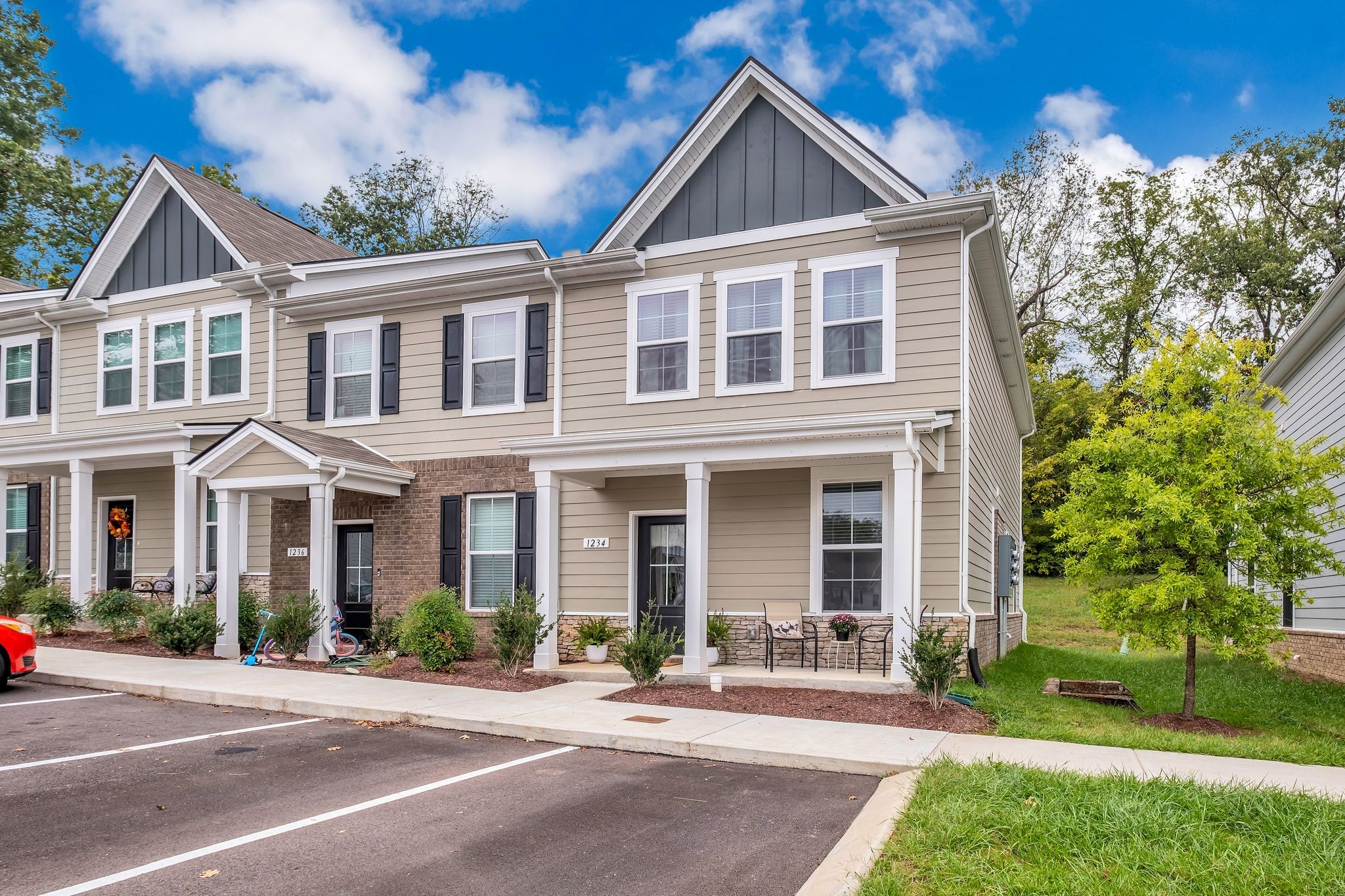 1234 Mason Dale Columbia TN 38401
