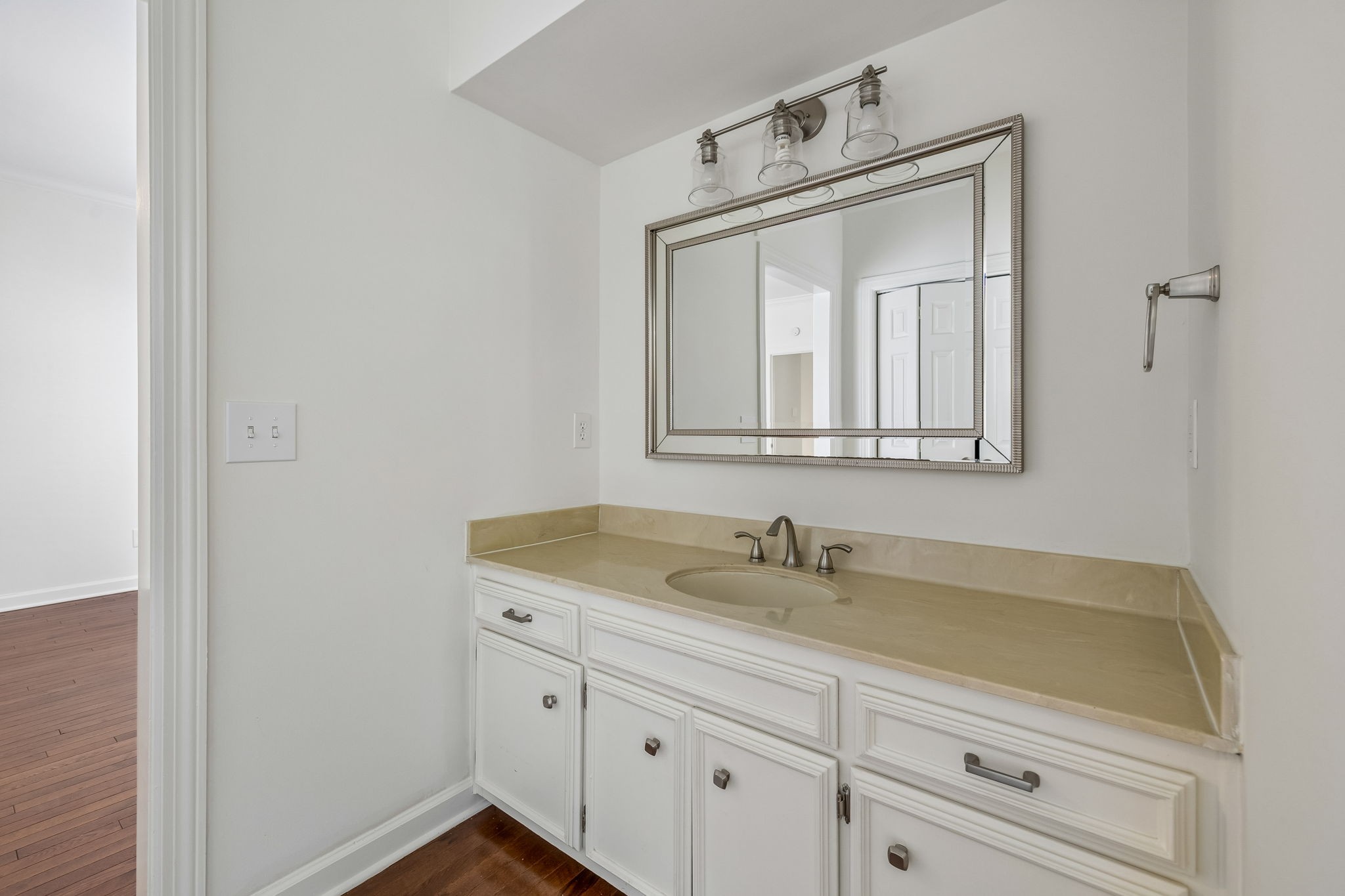 3037 Woodlawn Drive Nashville TN 37215