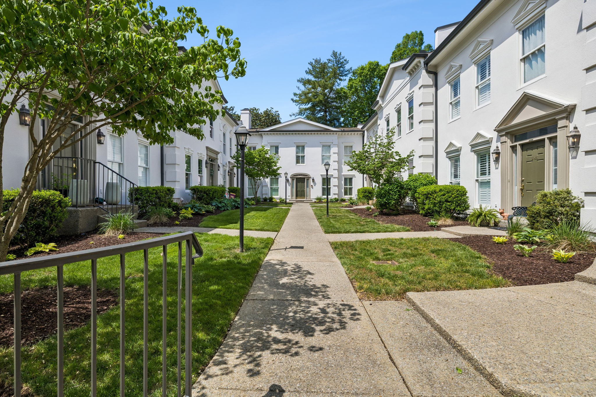 3037 Woodlawn Drive Nashville TN 37215