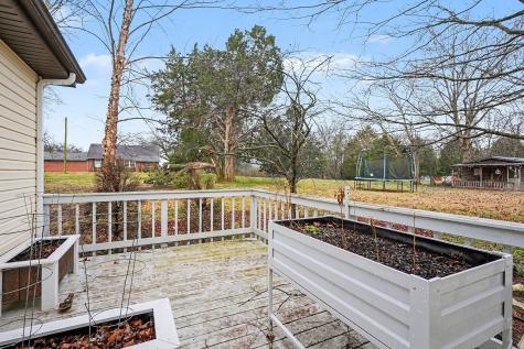 4918 Woodrow Road Woodlawn TN 37191