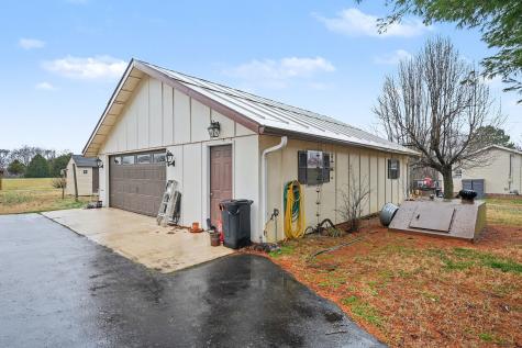 4918 Woodrow Road Woodlawn TN 37191