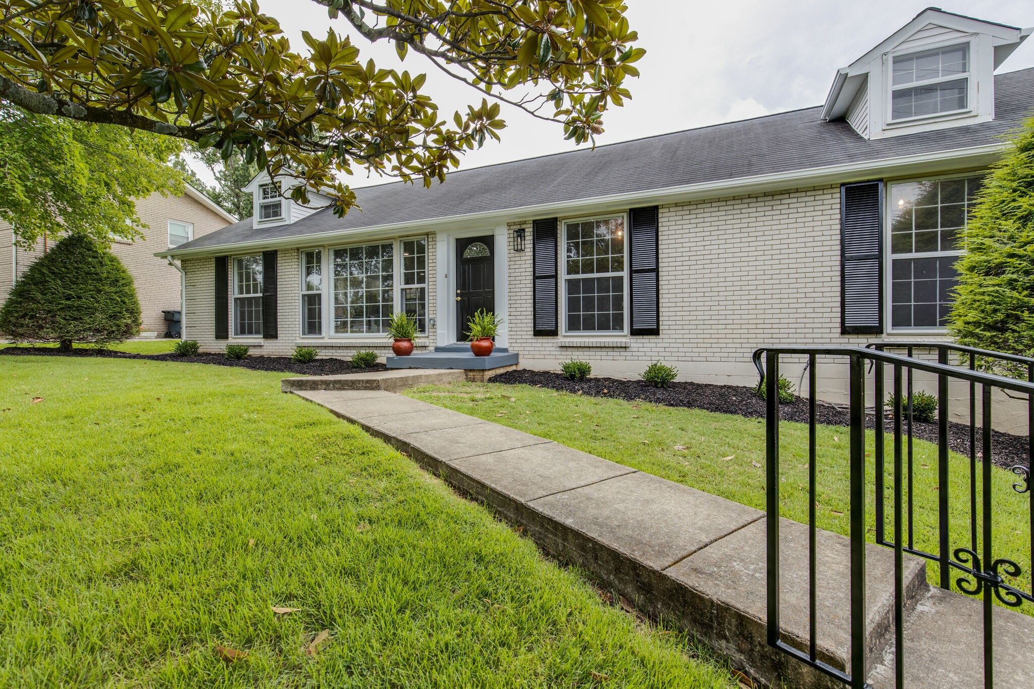 247 Wallace Road Nashville TN 37211