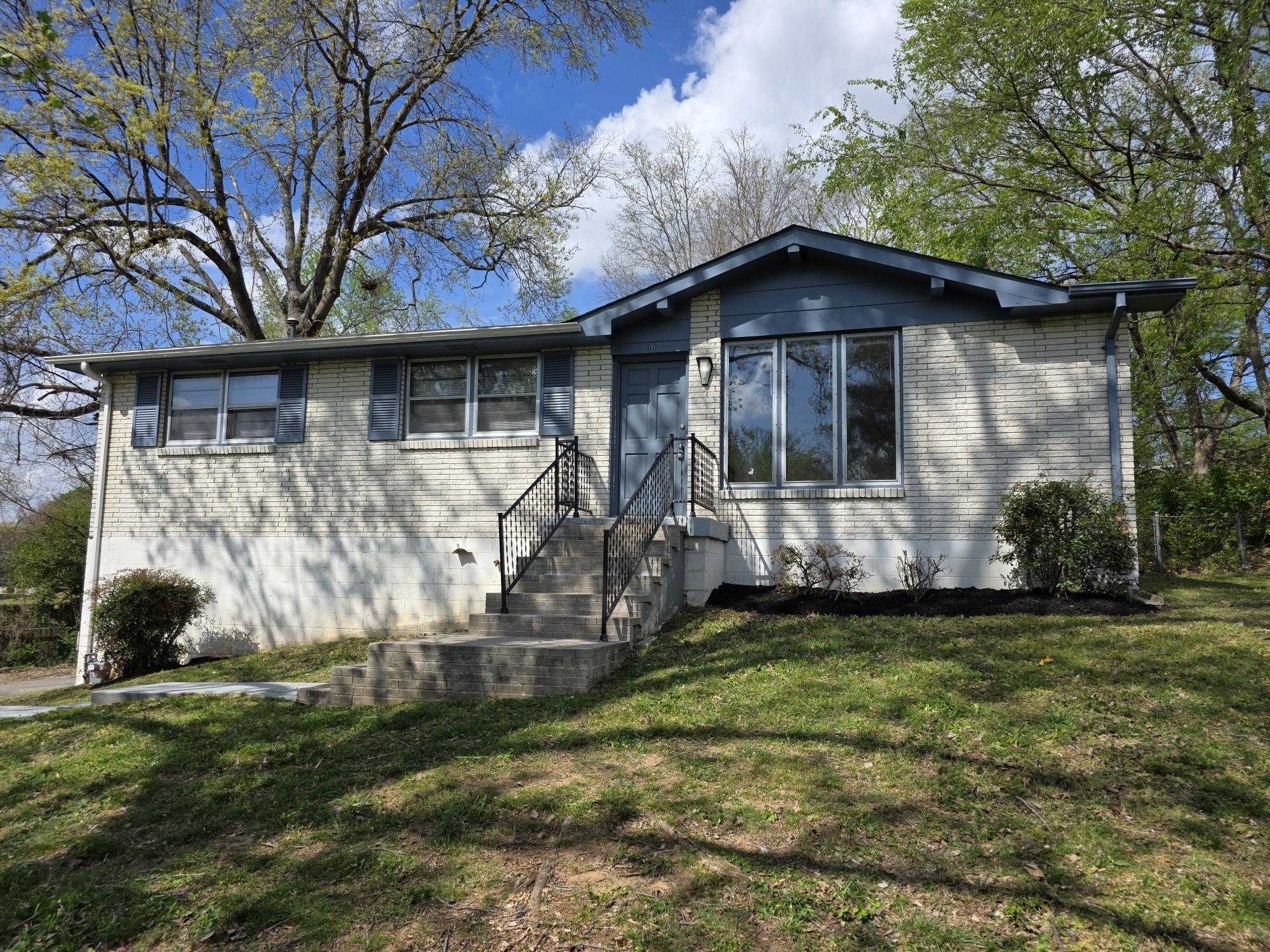 125 Curtis Cross Roads Hendersonville TN 37075