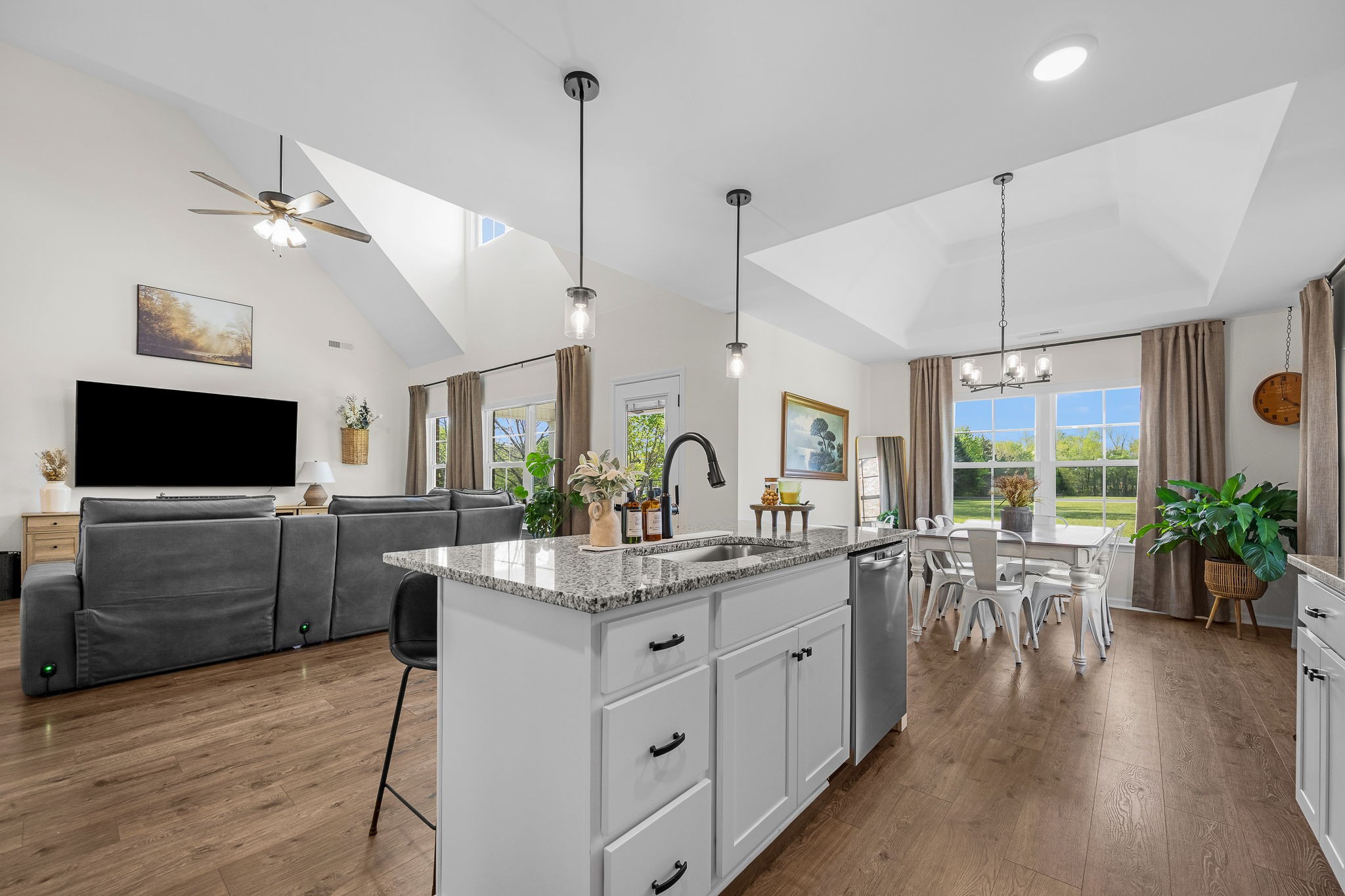 186 Carole Anne Drive Woodbury TN 37190