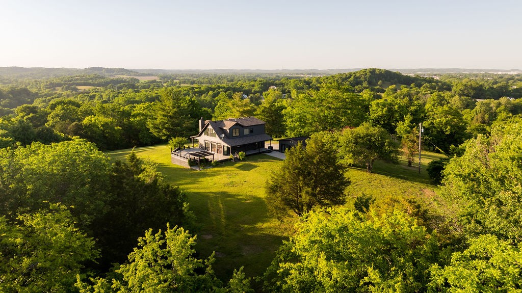 2351 Harlan Road Columbia TN 38401