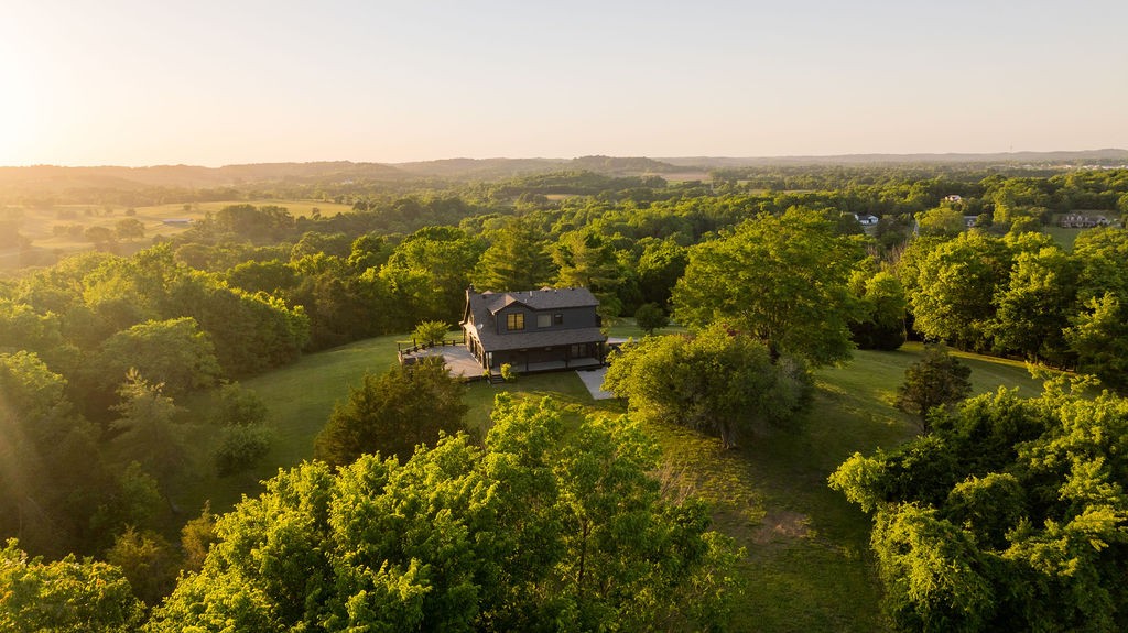 2351 Harlan Road Columbia TN 38401
