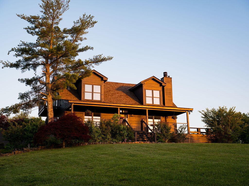 2351 Harlan Road Columbia TN 38401