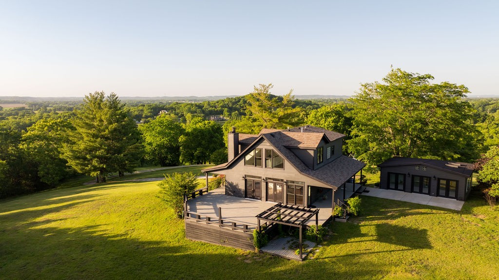2351 Harlan Road Columbia TN 38401