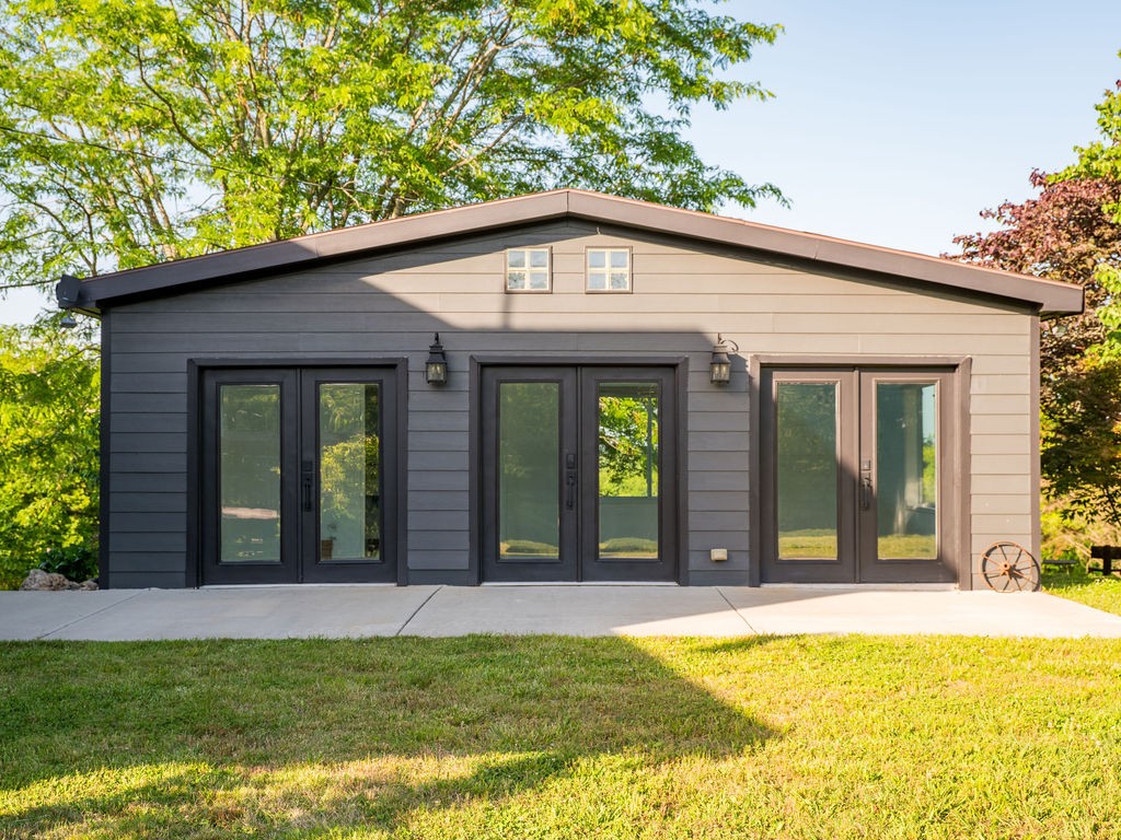 2351 Harlan Road Columbia TN 38401
