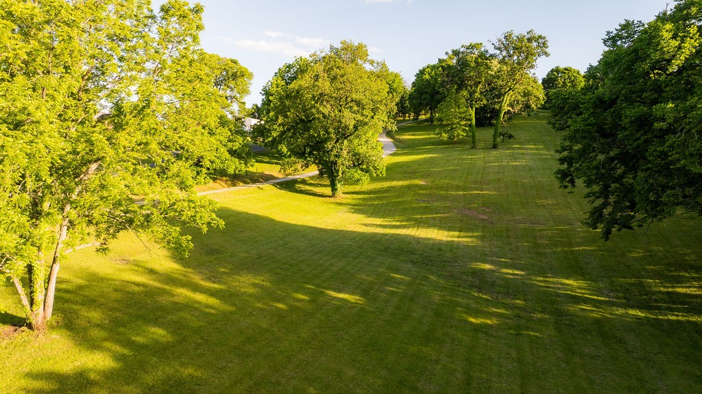 2351 Harlan Road Columbia TN 38401