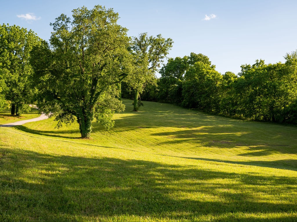 2351 Harlan Road Columbia TN 38401