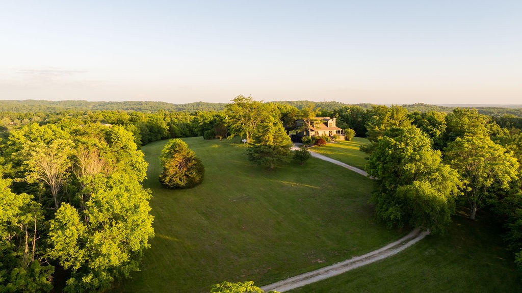 2351 Harlan Road Columbia TN 38401