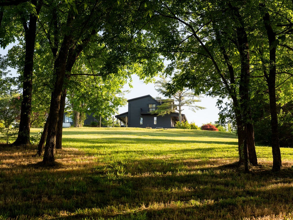 2351 Harlan Road Columbia TN 38401
