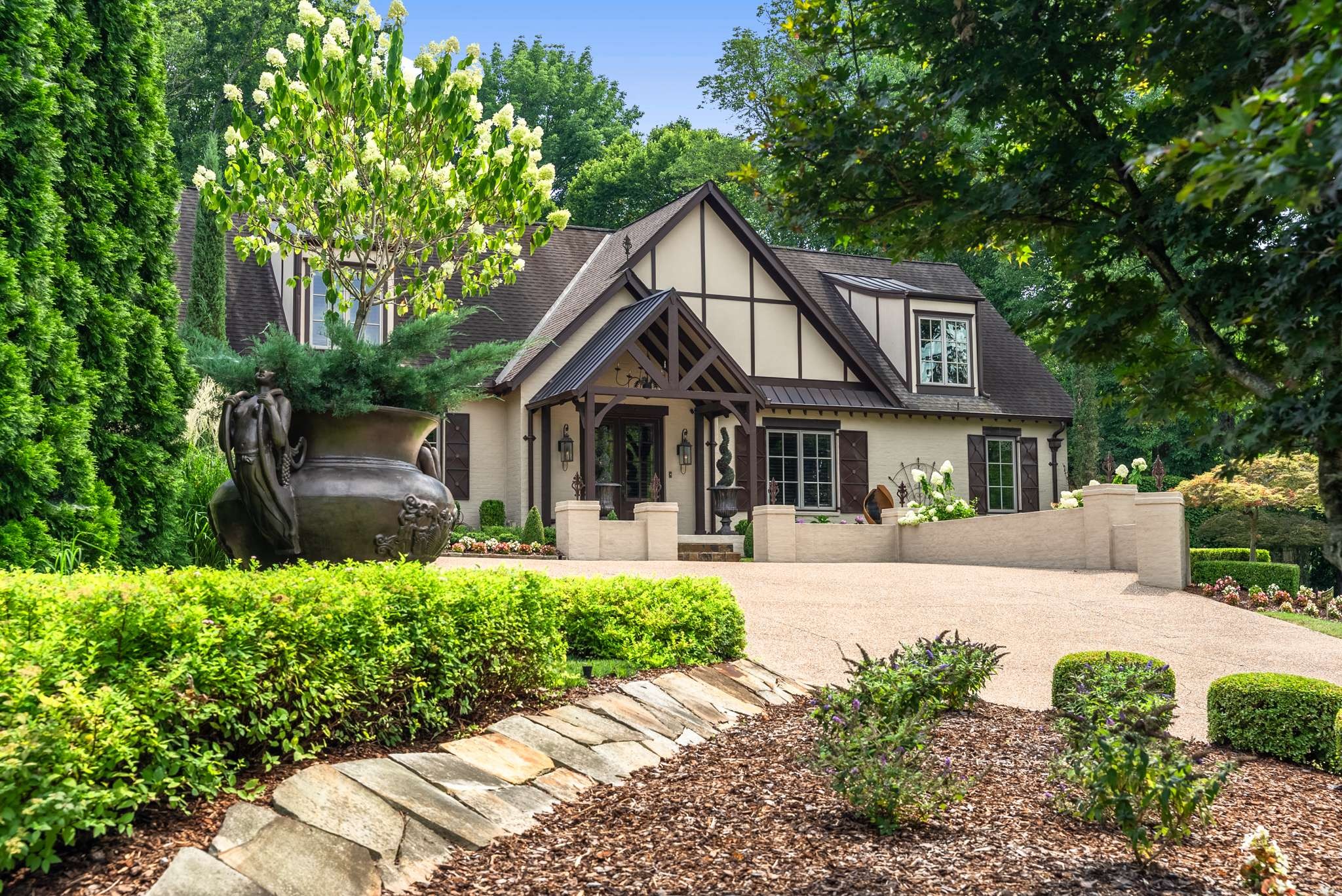 3807 Harding Place Nashville TN 37215