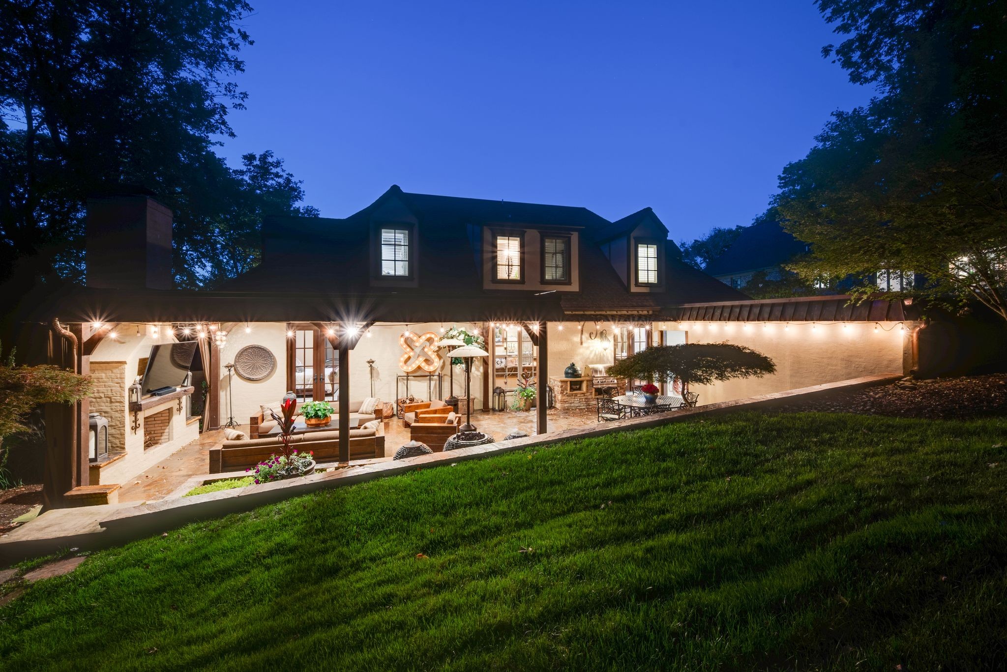 3807 Harding Place Nashville TN 37215
