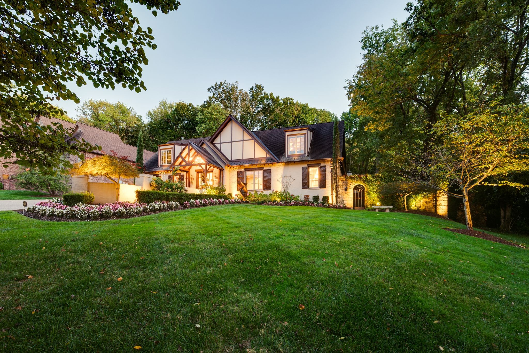 3807 Harding Place Nashville TN 37215