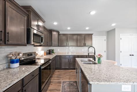 823 Crestone Lane Clarksville TN 37042