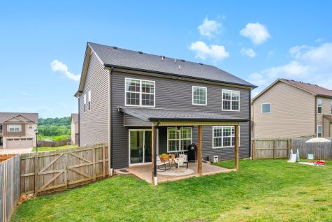 823 Crestone Lane Clarksville TN 37042