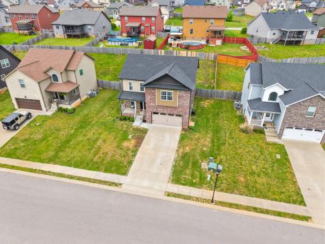 823 Crestone Lane Clarksville TN 37042
