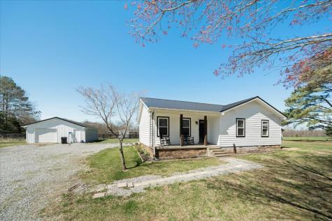 133 B V Young Road Westmoreland TN 37186