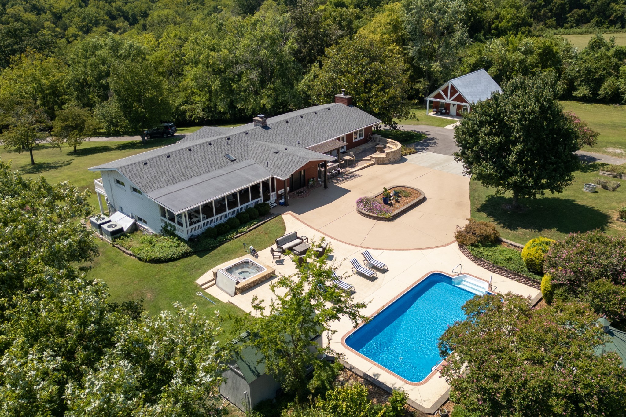 344 Peach Valley Road Gallatin TN 37066