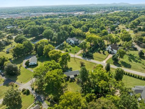 736 Omandale Drive Nashville TN 37204