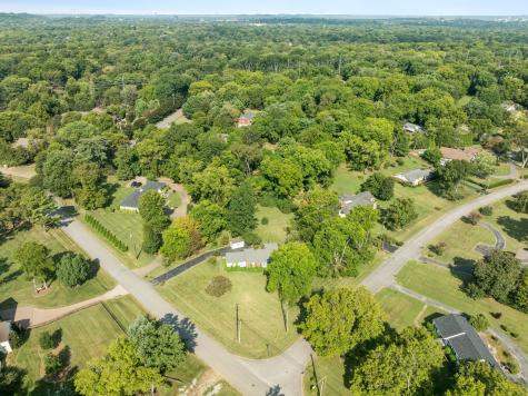 736 Omandale Drive Nashville TN 37204