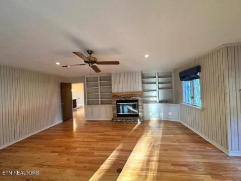 5185 Crossville Highway Sparta TN 38583