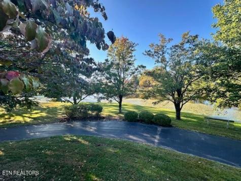 5185 Crossville Highway Sparta TN 38583