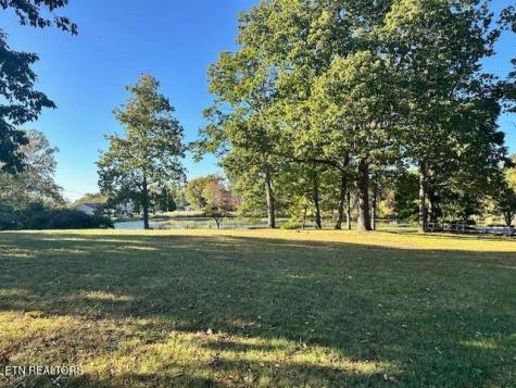 5185 Crossville Highway Sparta TN 38583