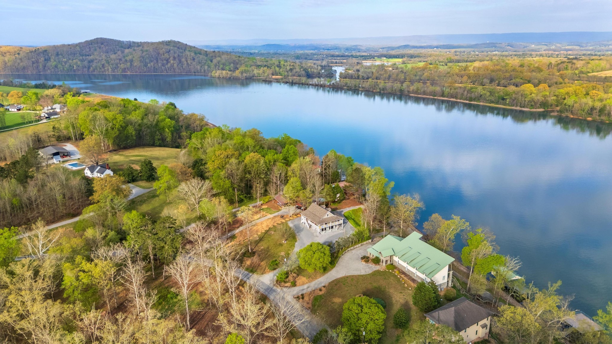 325 Russell Lane Decatur TN 37322