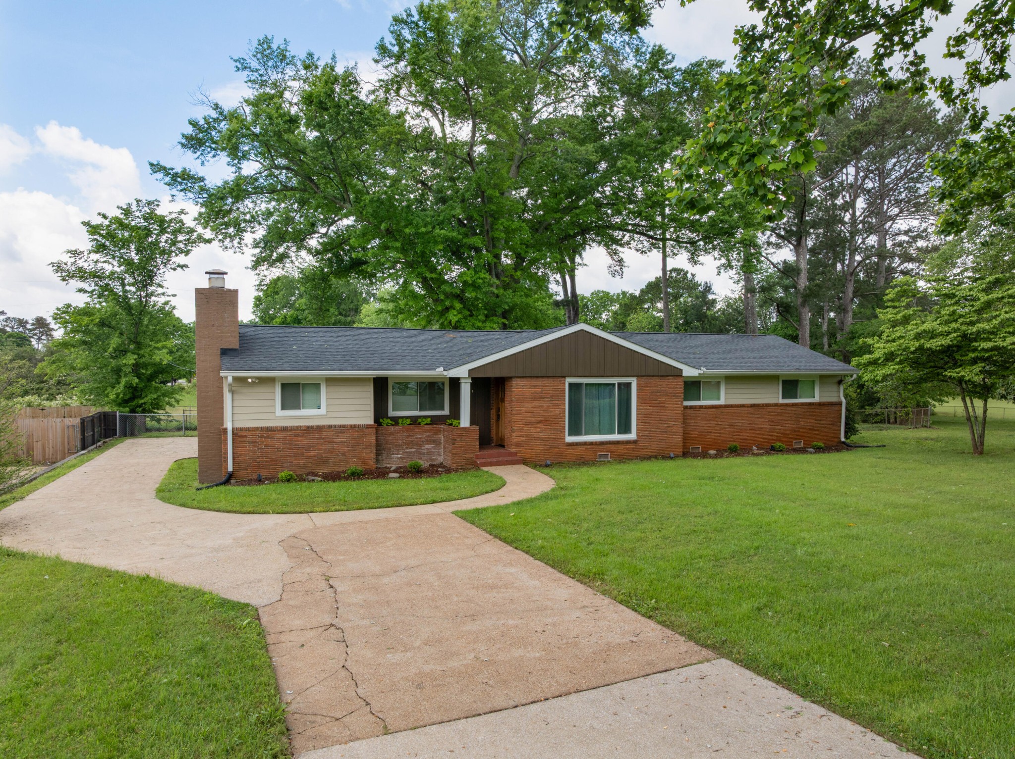 6904 Hickory View Lane Chattanooga TN 37421