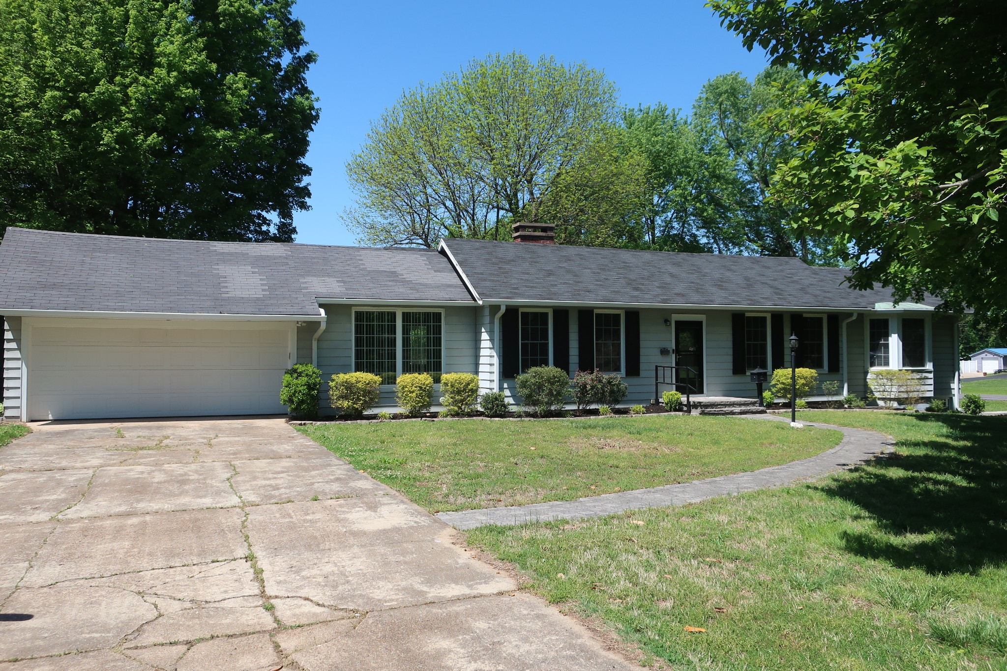 Mayfield KY, 1405 S 10th Street