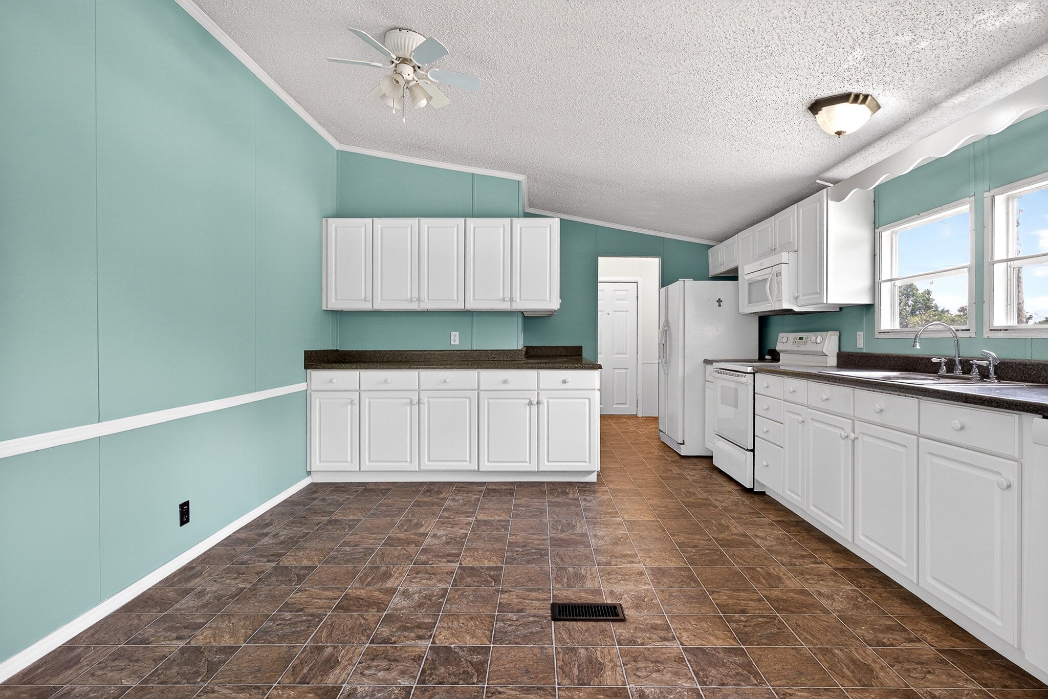 900 S Mountain Street Smithville TN 37166