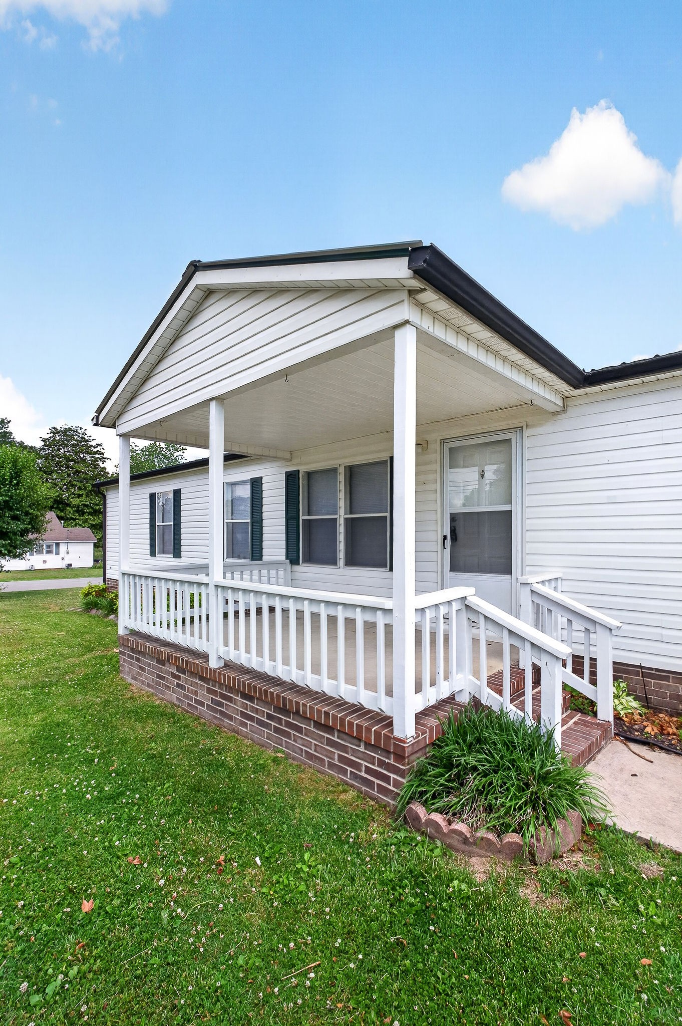 900 S Mountain Street Smithville TN 37166