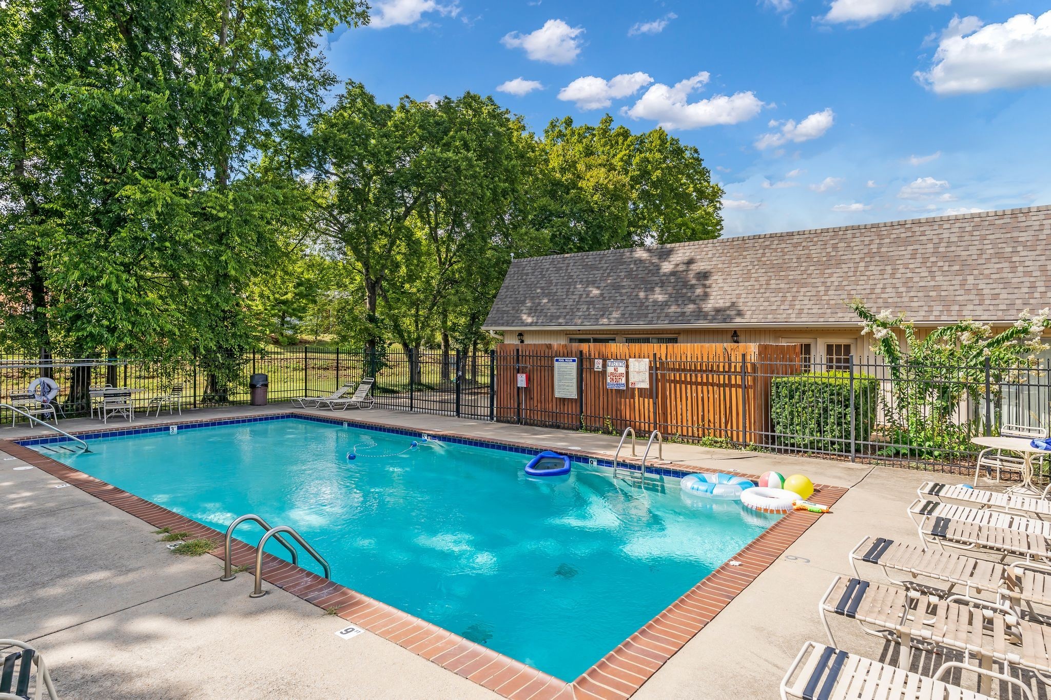 2116 Hobbs Road Nashville TN 37215