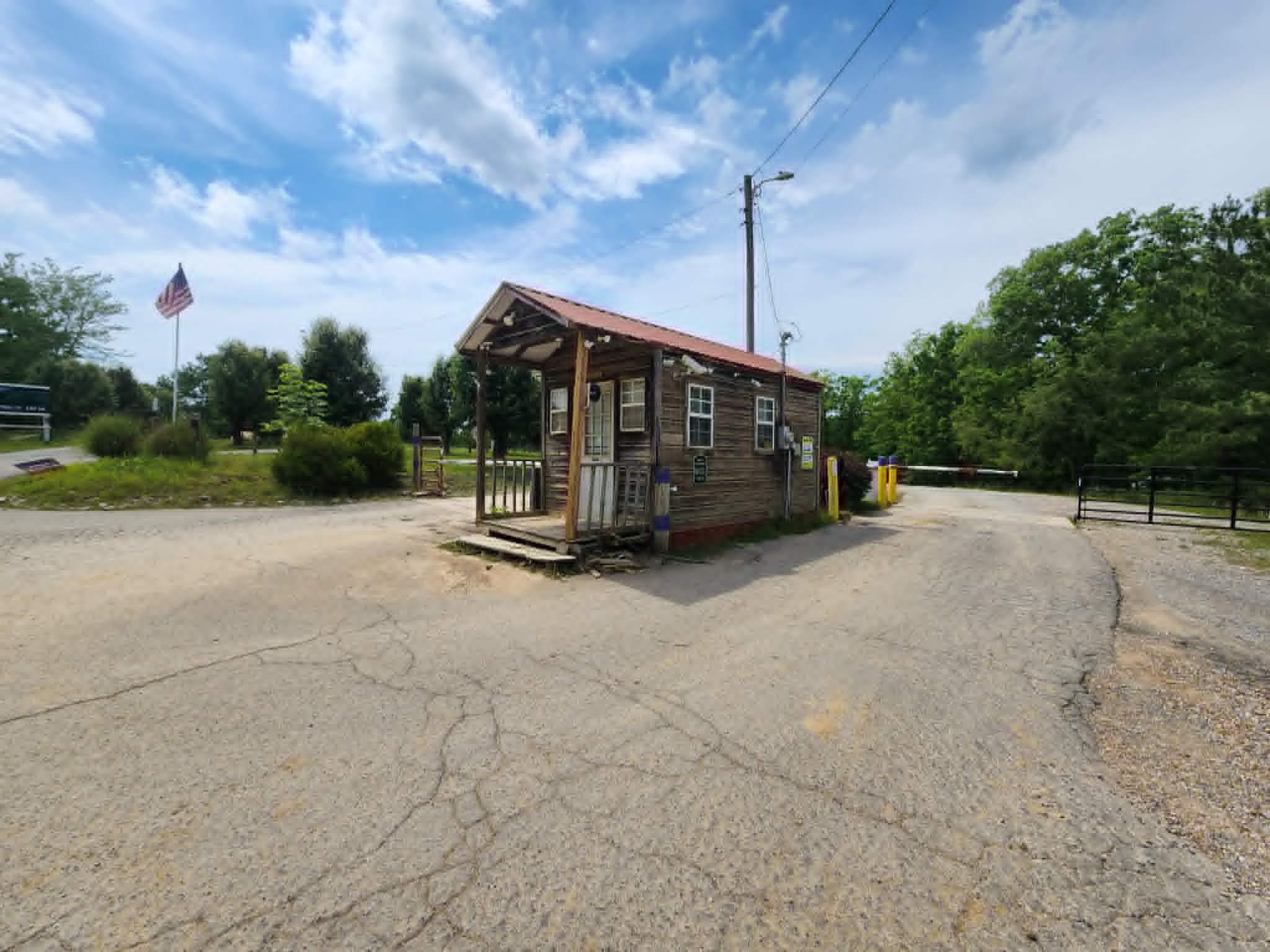 5 Hidden Valley Drive Nunnelly TN 37137