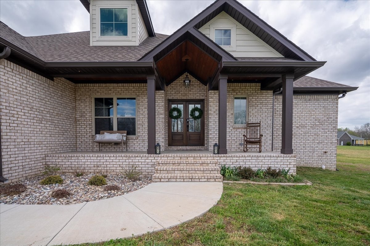 114 Hurst Drive Leoma TN 38468
