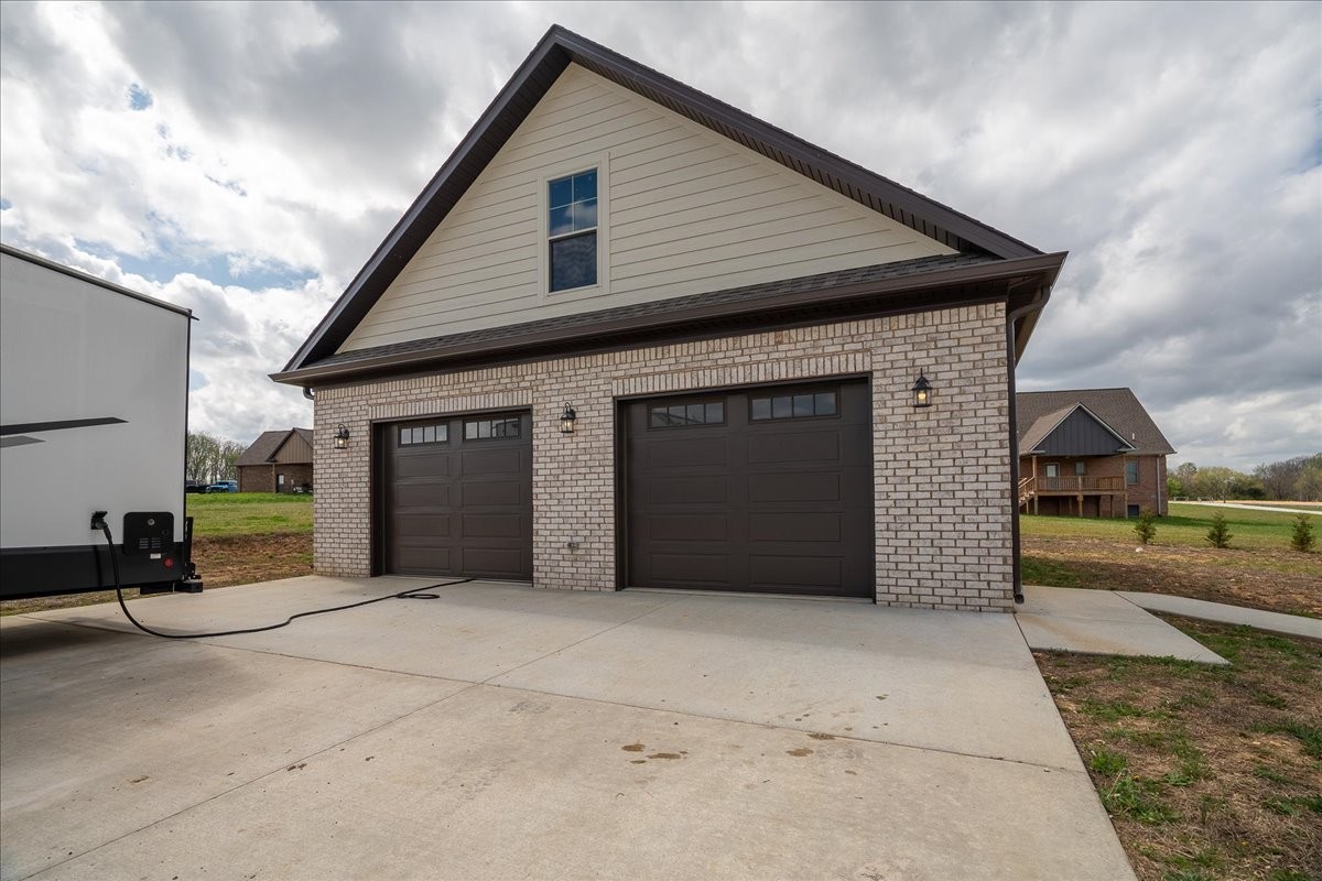 114 Hurst Drive Leoma TN 38468