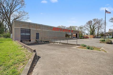 100 Hopkinsville Street Russellville KY 42276