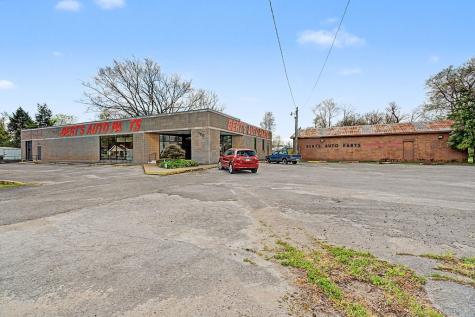100 Hopkinsville Street Russellville KY 42276