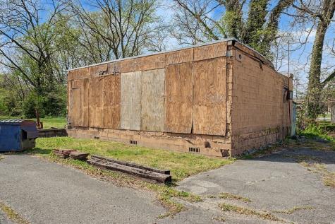 100 Hopkinsville Street Russellville KY 42276