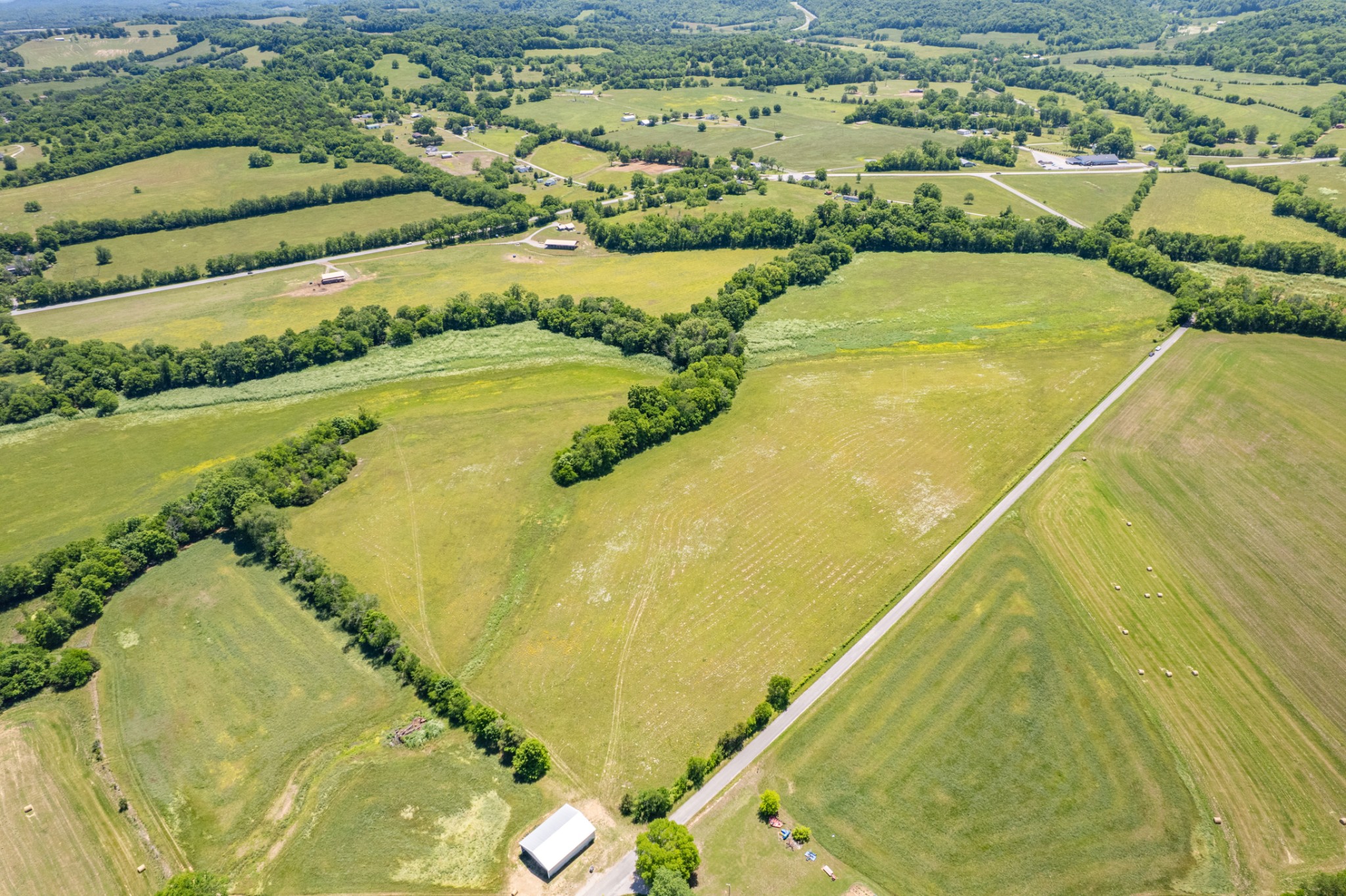 32 Hart Leonard Road Cornersville TN 37047