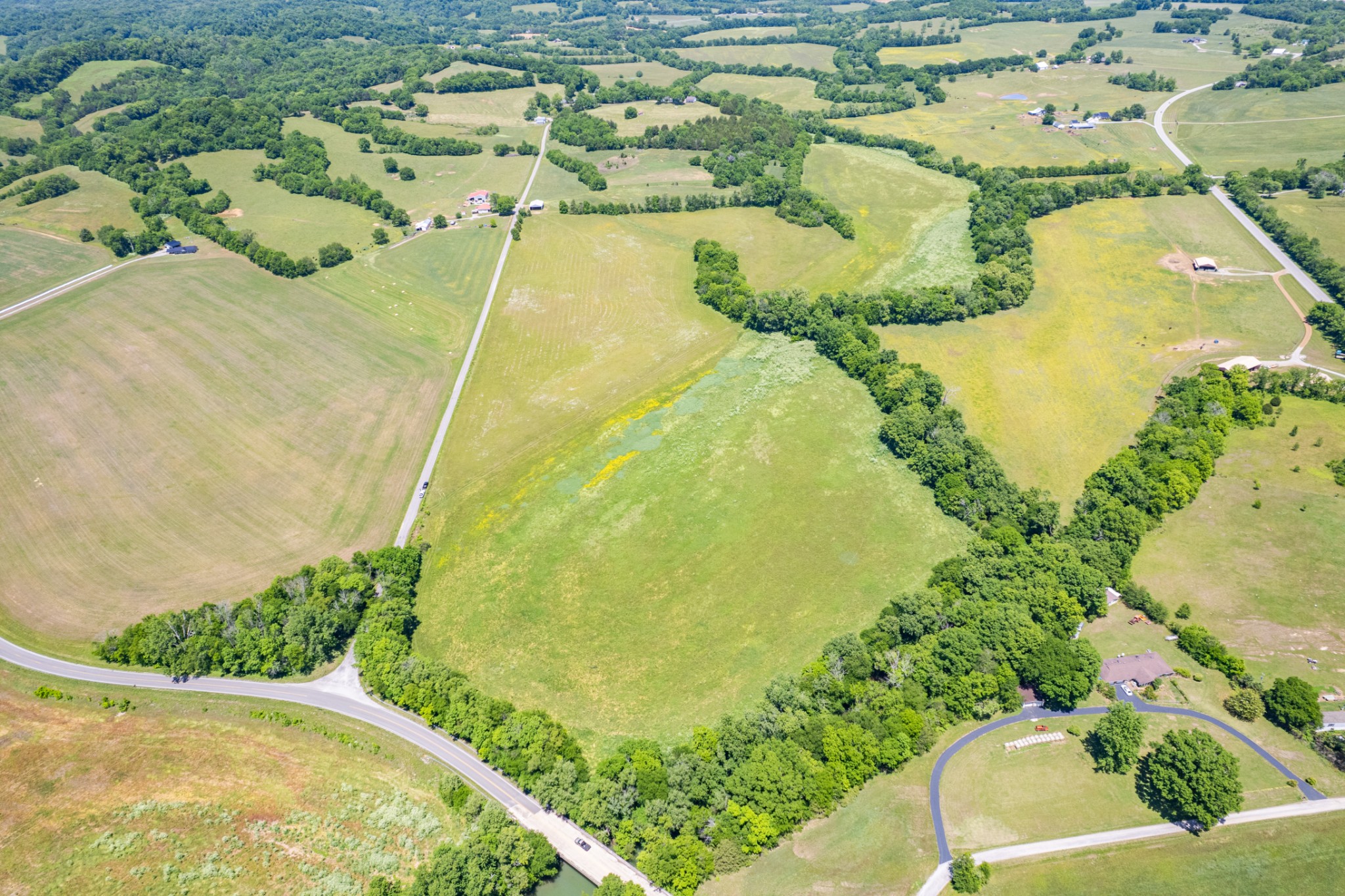 32 Hart Leonard Road Cornersville TN 37047