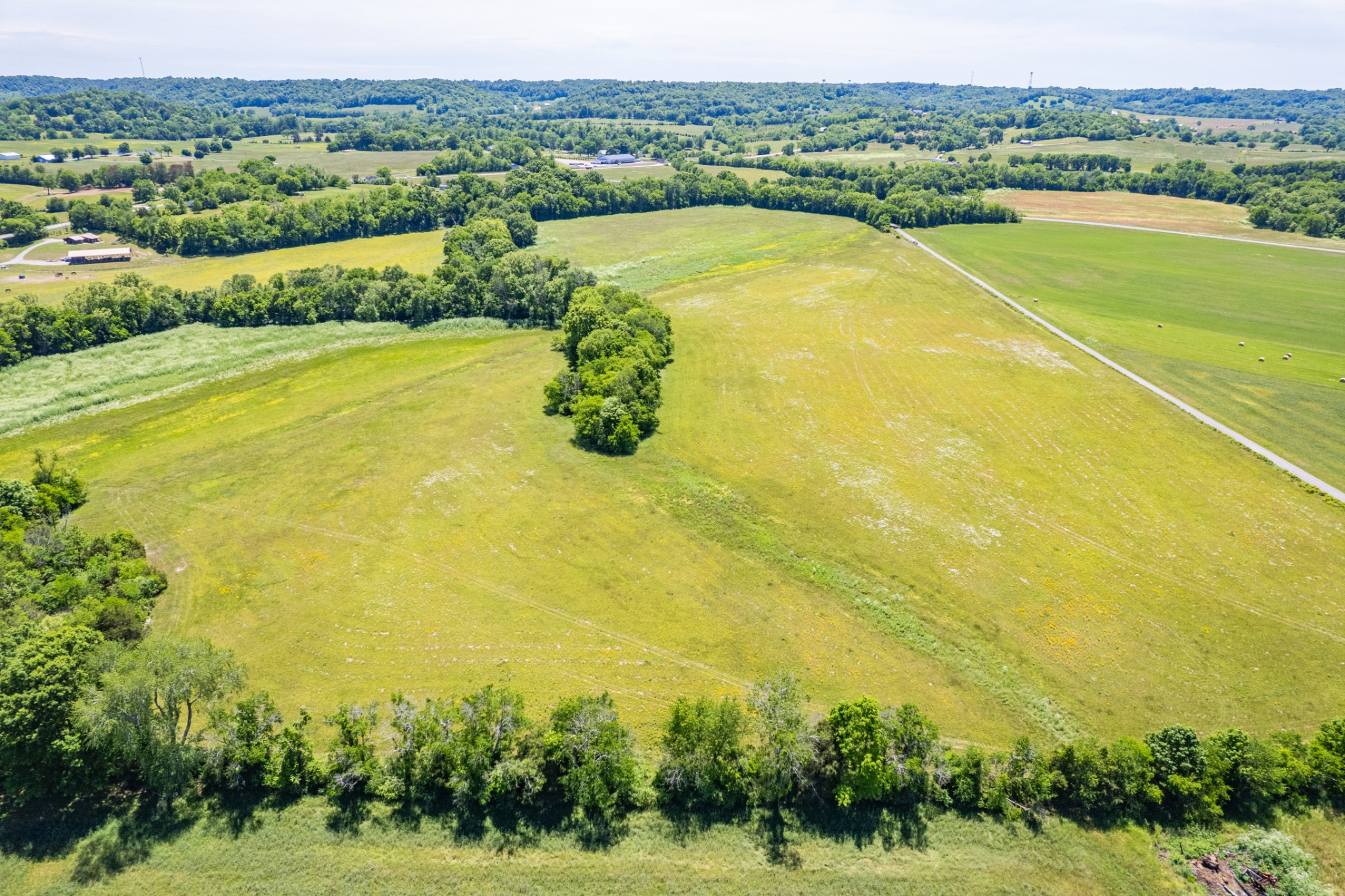 32 Hart Leonard Road Cornersville TN 37047