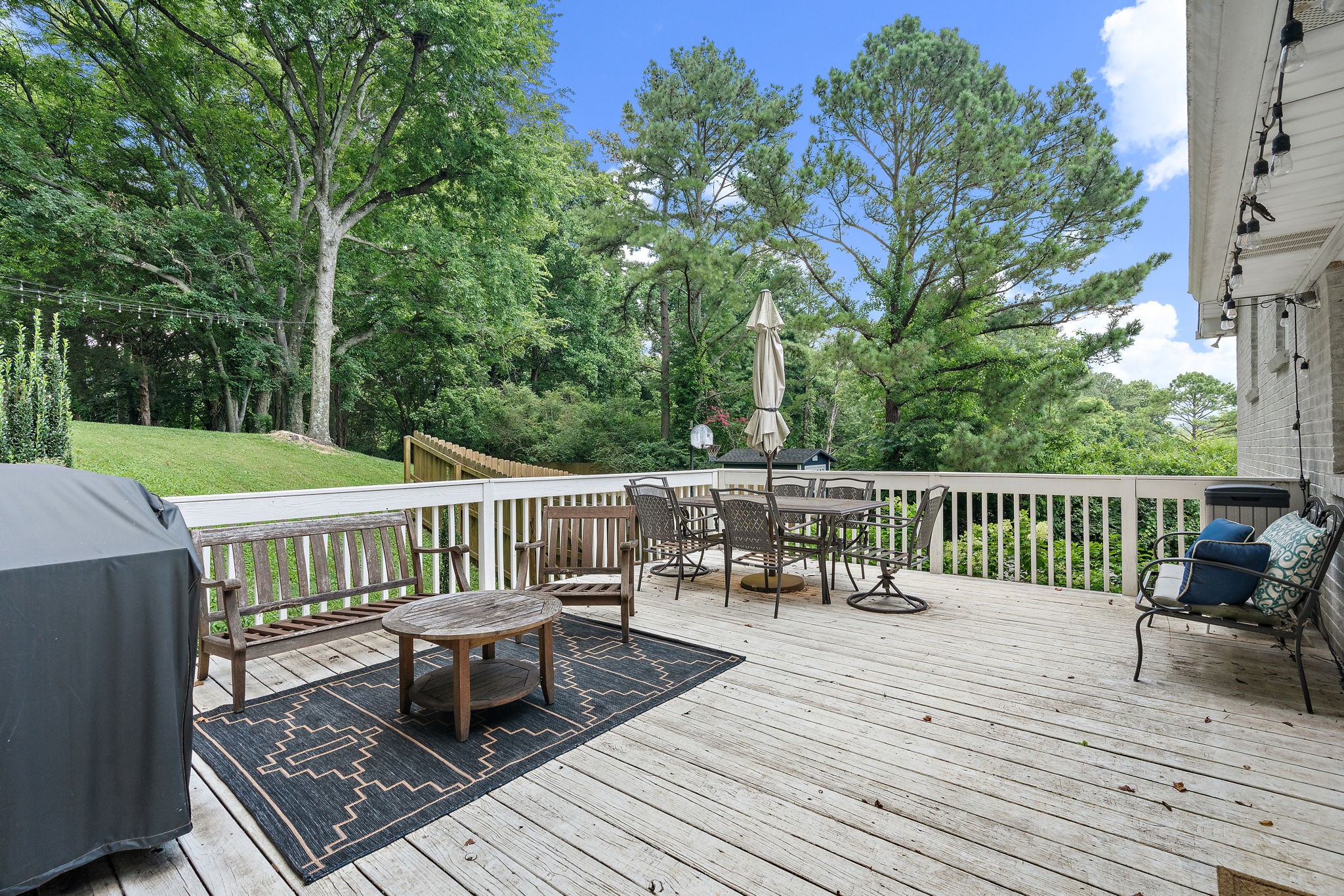 5028 Briarwood Drive Nashville TN 37211