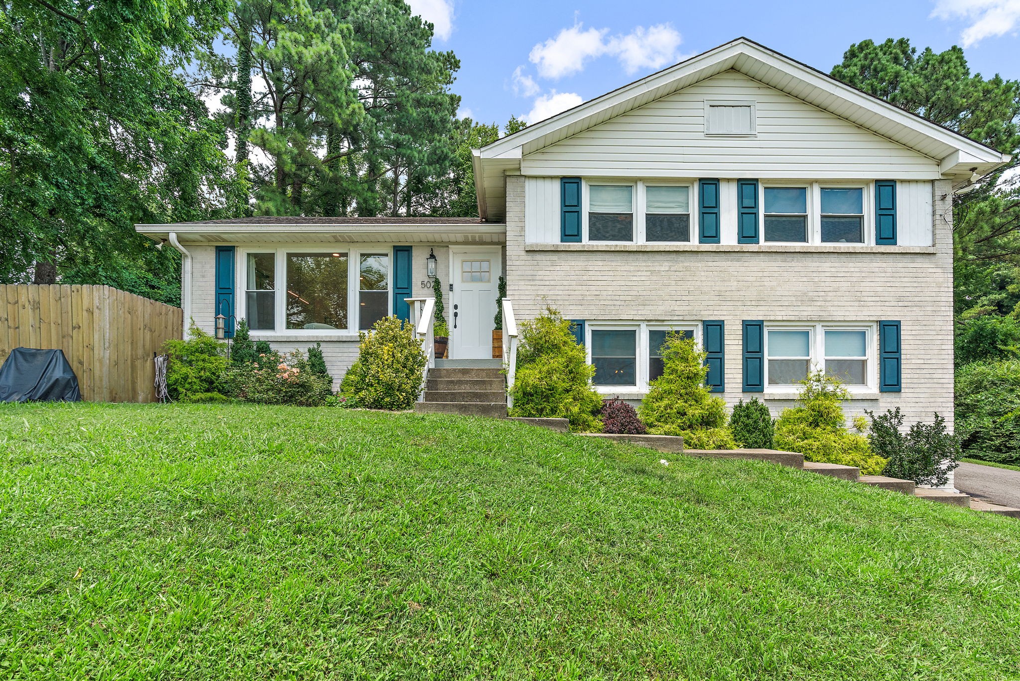 5028 Briarwood Drive Nashville TN 37211